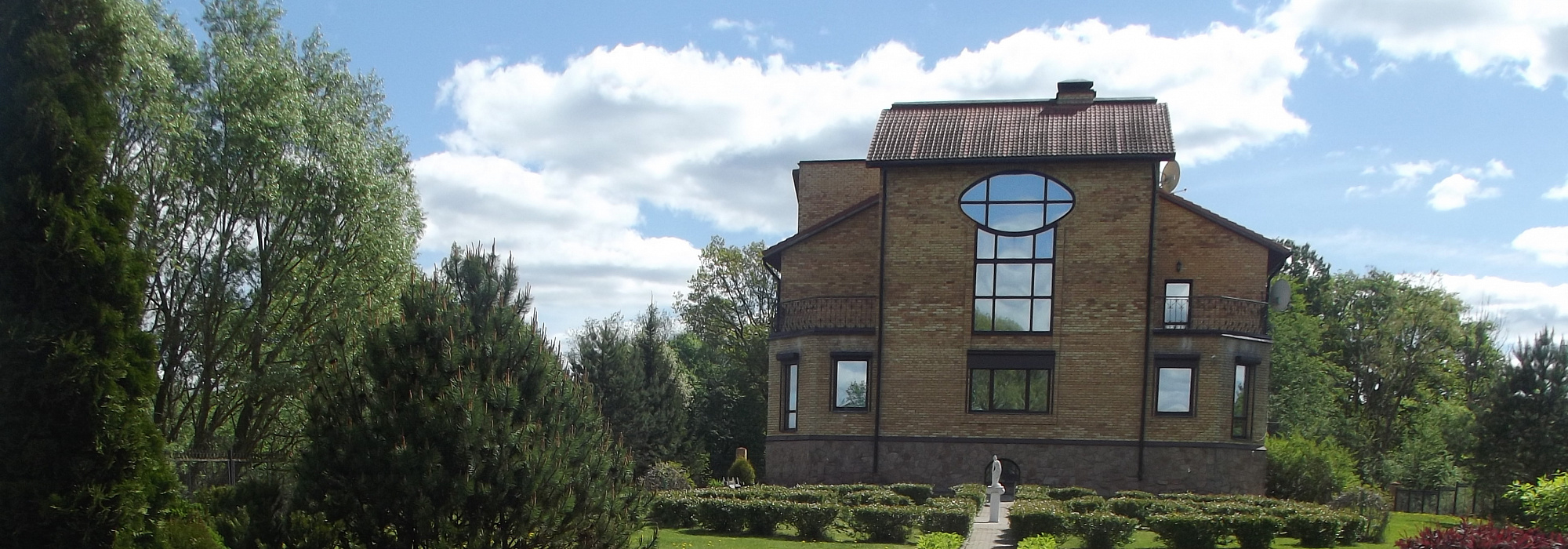 Новгородский район, д. Савино, ул. Речная, 1а